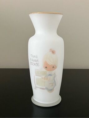 Vintage 1979 Precious Moments Bud Vase